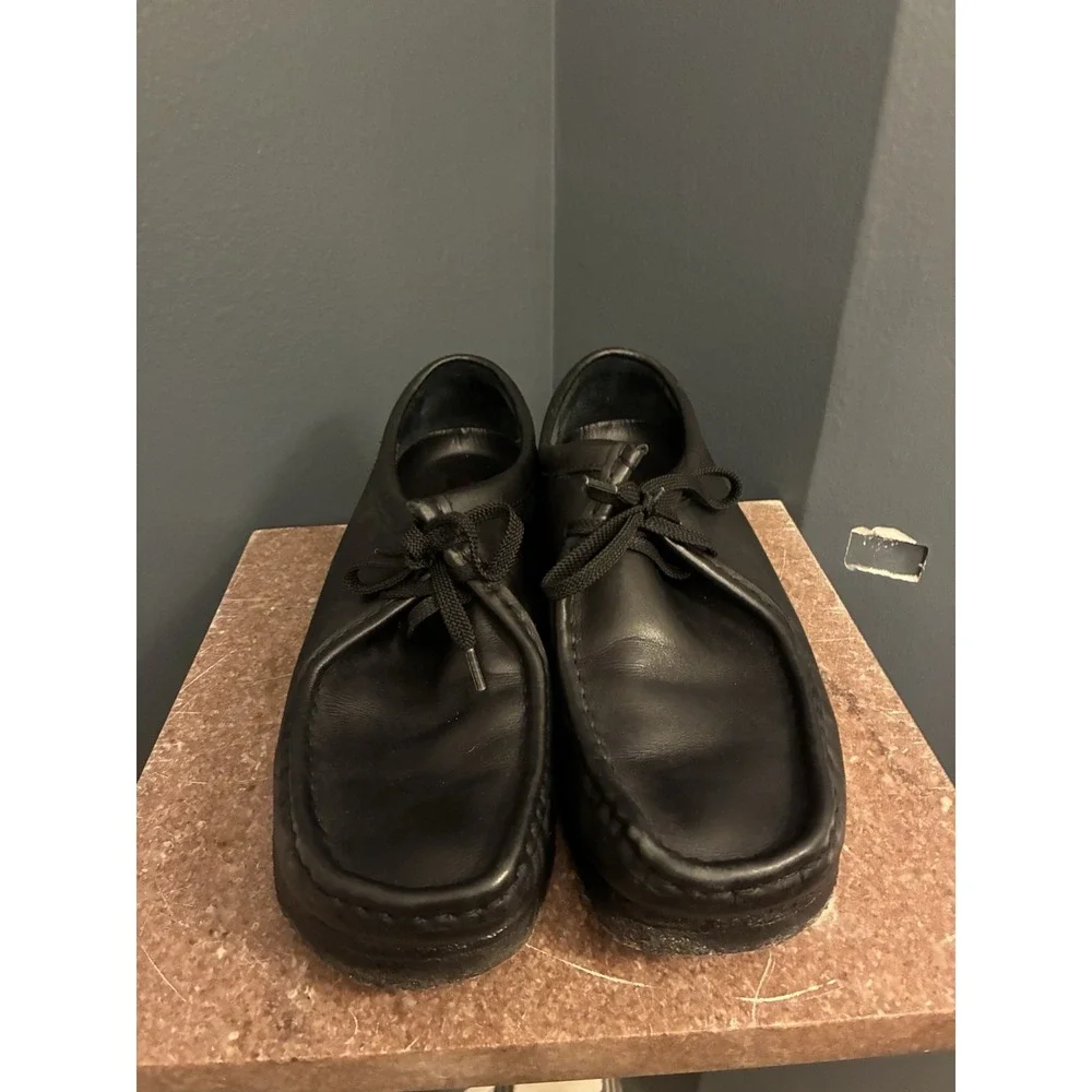 Clarks Wallabee Low Black Leather Casual Shoes Men's 9.5 Crepe Sole